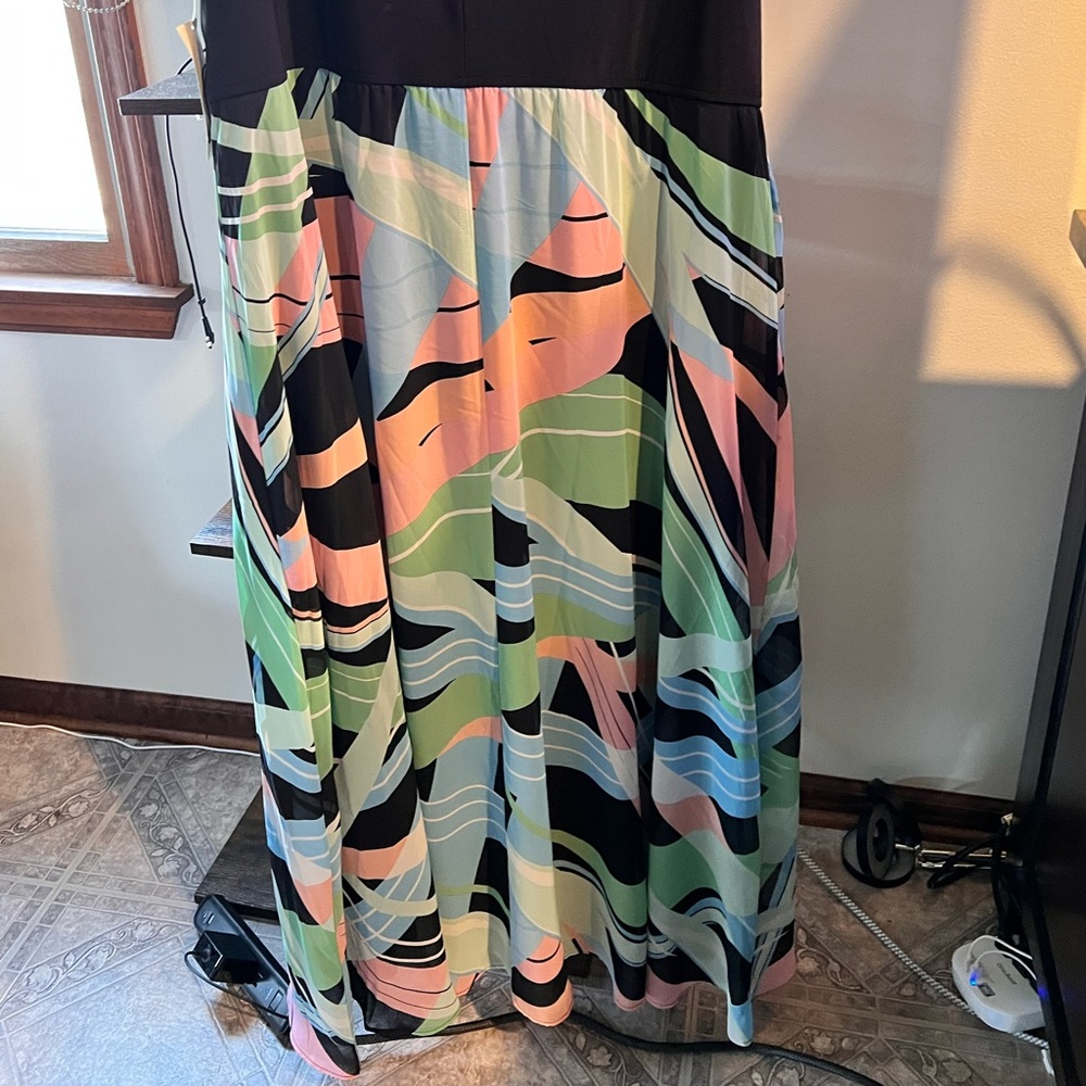 Studio One Black and Multicolor A-Line Skirt